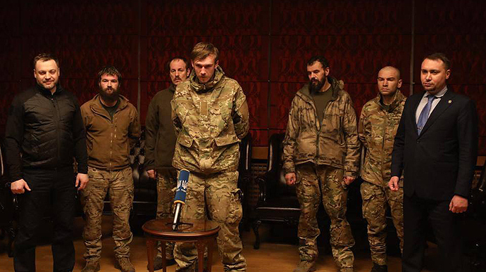 У більшості звільнених з полону «азовців» критична анорексія