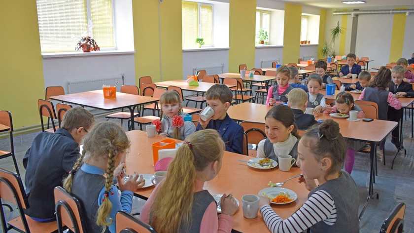 В Яворівській громаді дітей захисників годуватимуть у закладах освіти безкоштовно