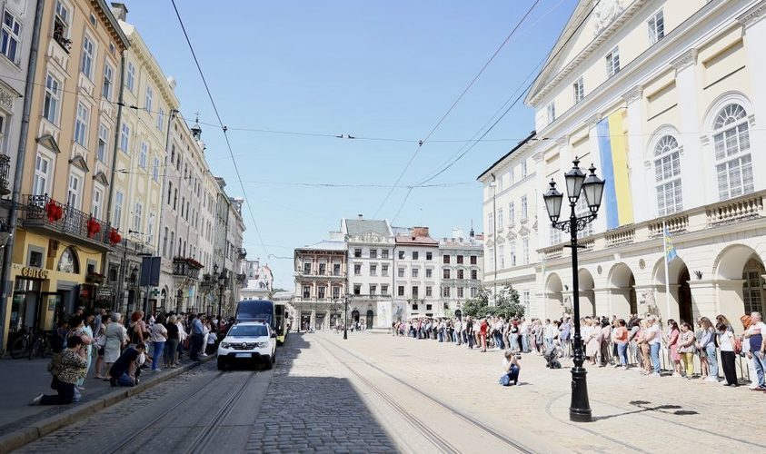 У Львові прощаються з полеглим Героєм Ігорем Суряком