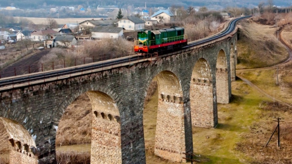 Попри війну українці відновили мандрівки країною