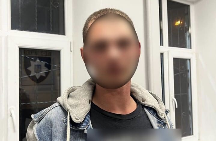Переховувався від суду за грабіж: порушник комендантської години виявився злочинцем