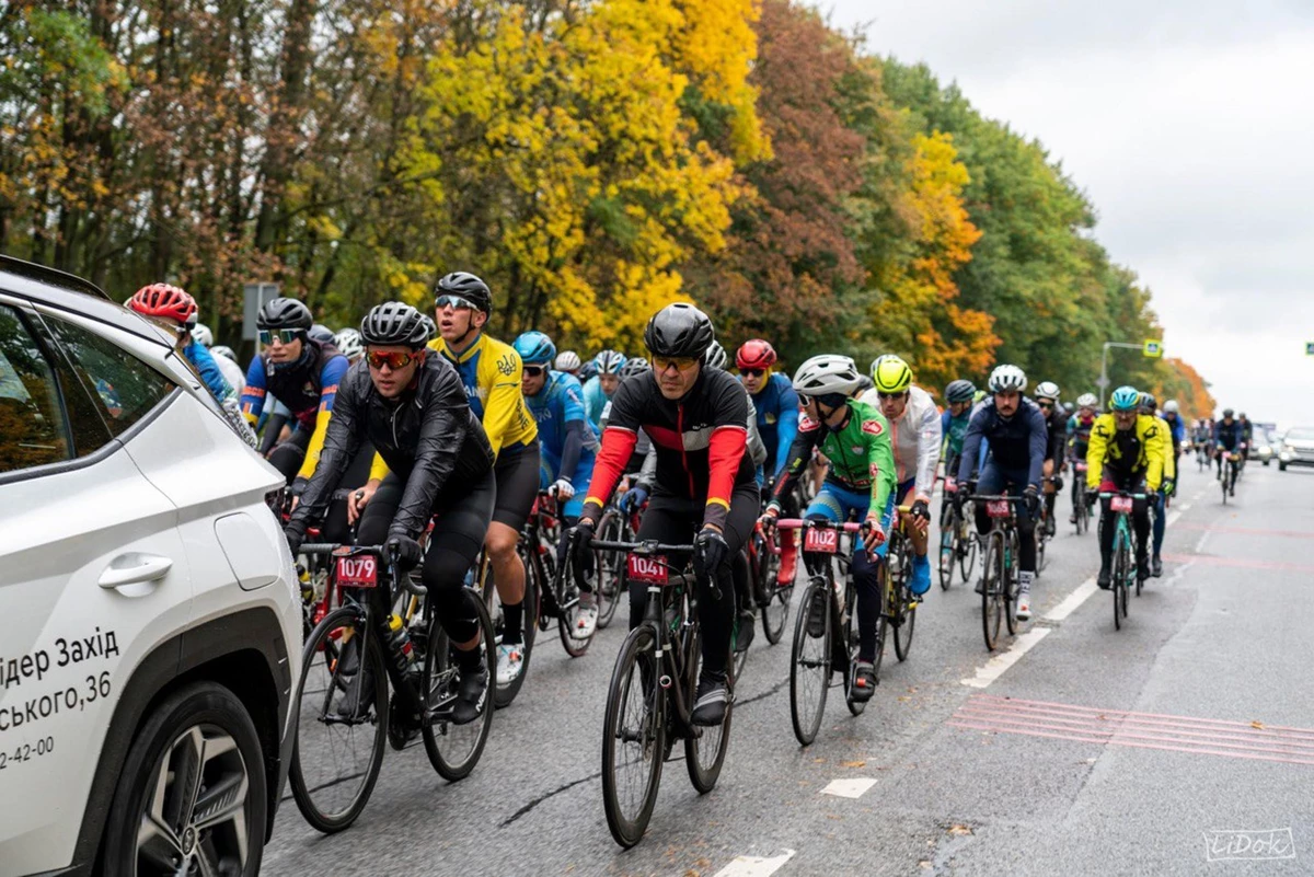 Зараз підраховують кошти: на благодійному львівському веломарафоні зібралось 300 осіб