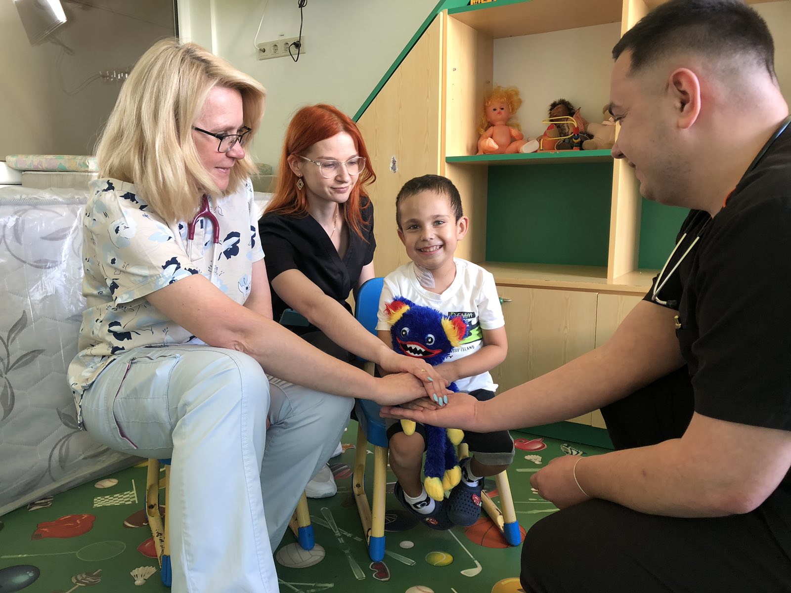 На Львівщині вперше пересадили нирку від родинного донора 4-річному хлопчику