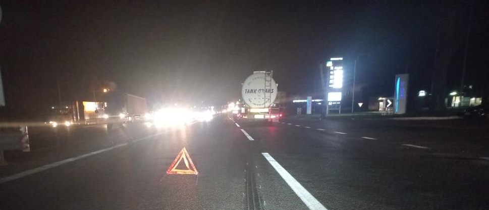 Неподалік Львова фура збила пішохода: чоловік помер у лікарні