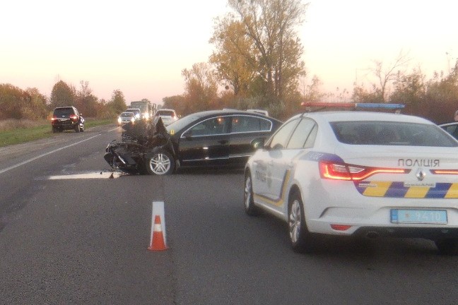 На Львівщині сталась ДТП за участі чотирьох автівок: постраждала одна з пасажирок