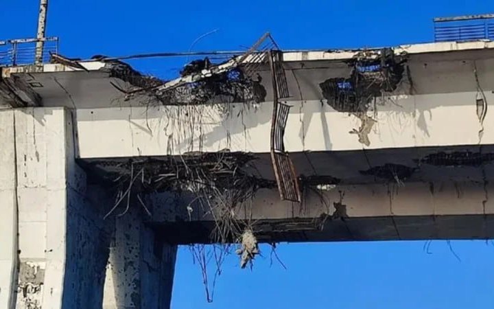 У командуванні ЗСУ підтвердили удар по Антонівському мосту
