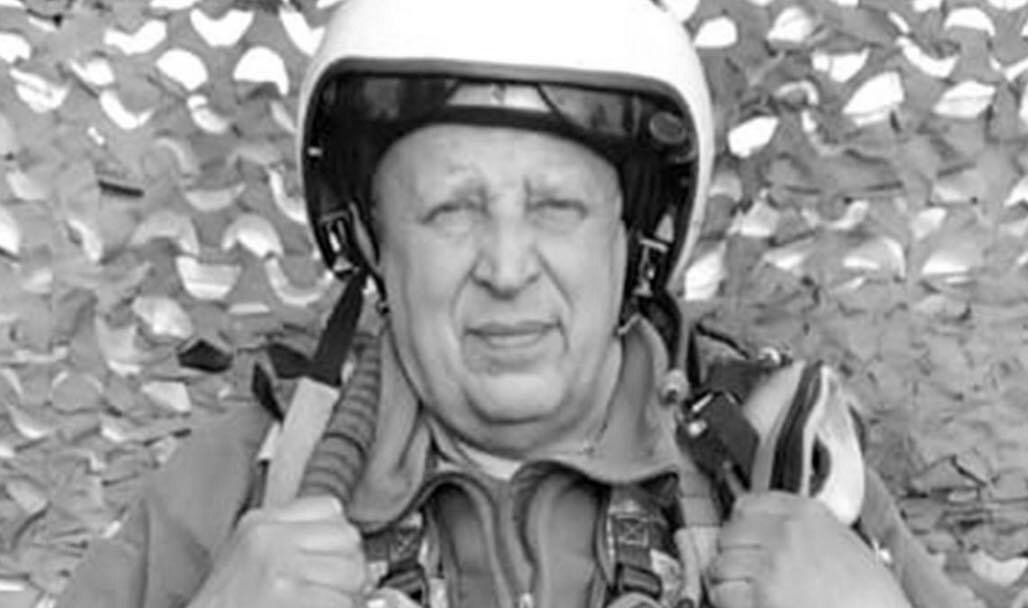 У небі над Чорним морем загинув легендарний льотчик Михайло Матюшенко, який керував «привидами Києва»