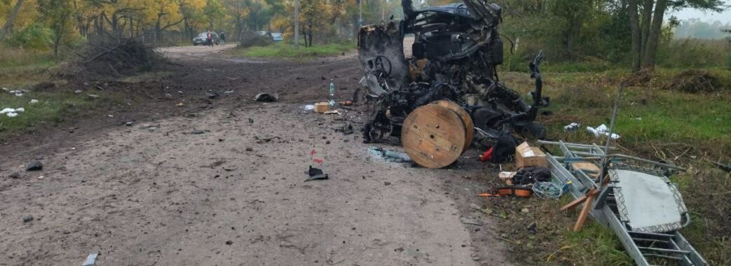 На Сумщині підірвалась автівка «Укртелекому»: водій загинув, пасажири – у лікарні