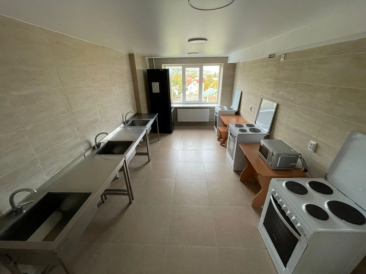 100 вимушених переселенців поселять у відремонтованому гуртожитку на Золочівщині