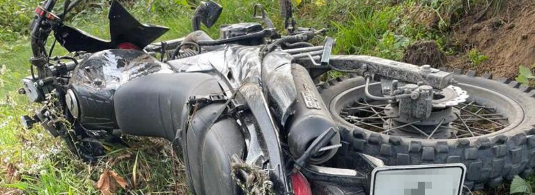 На Яворівщині авто зіткнулось з мотоциклом: до лікарні потрапили двоє підлітків