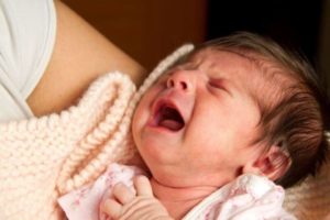 Львівські правоохоронці врятували немовля, яке задихалось