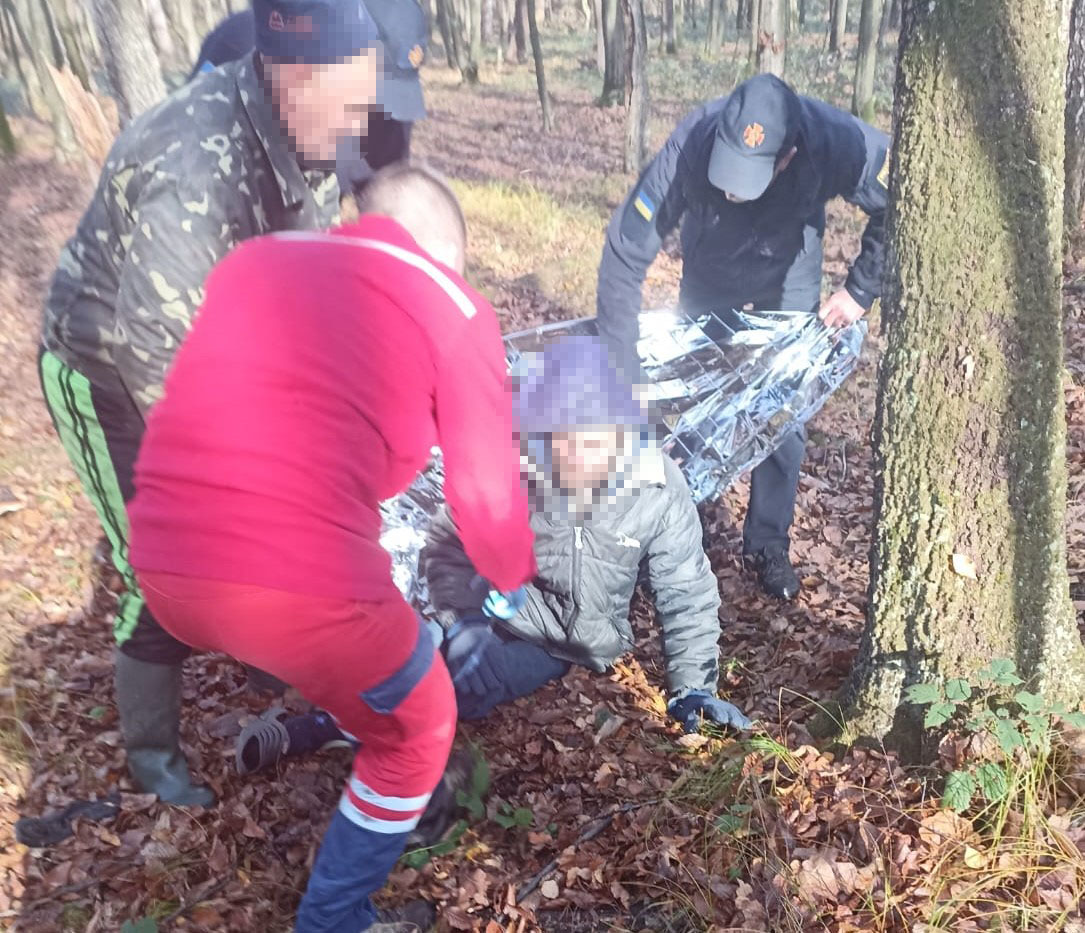 Шукали кілька днів: на Дрогобичині в лісі заблукав 45-річний чоловік
