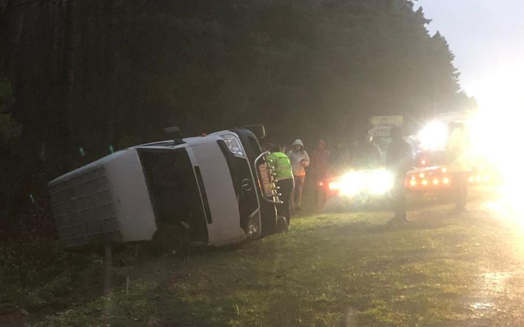У Яворові перекинувся мікроавтобус: троє людей травмувалось