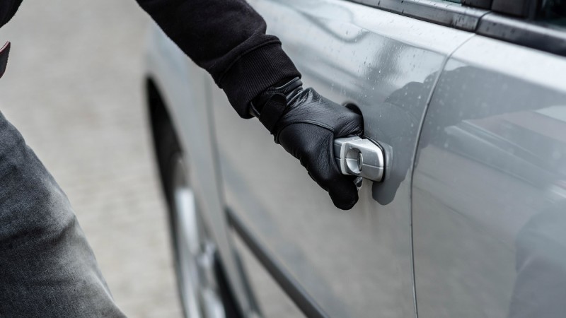 На Яворівщині 28-річний чоловік викрав автомобіль