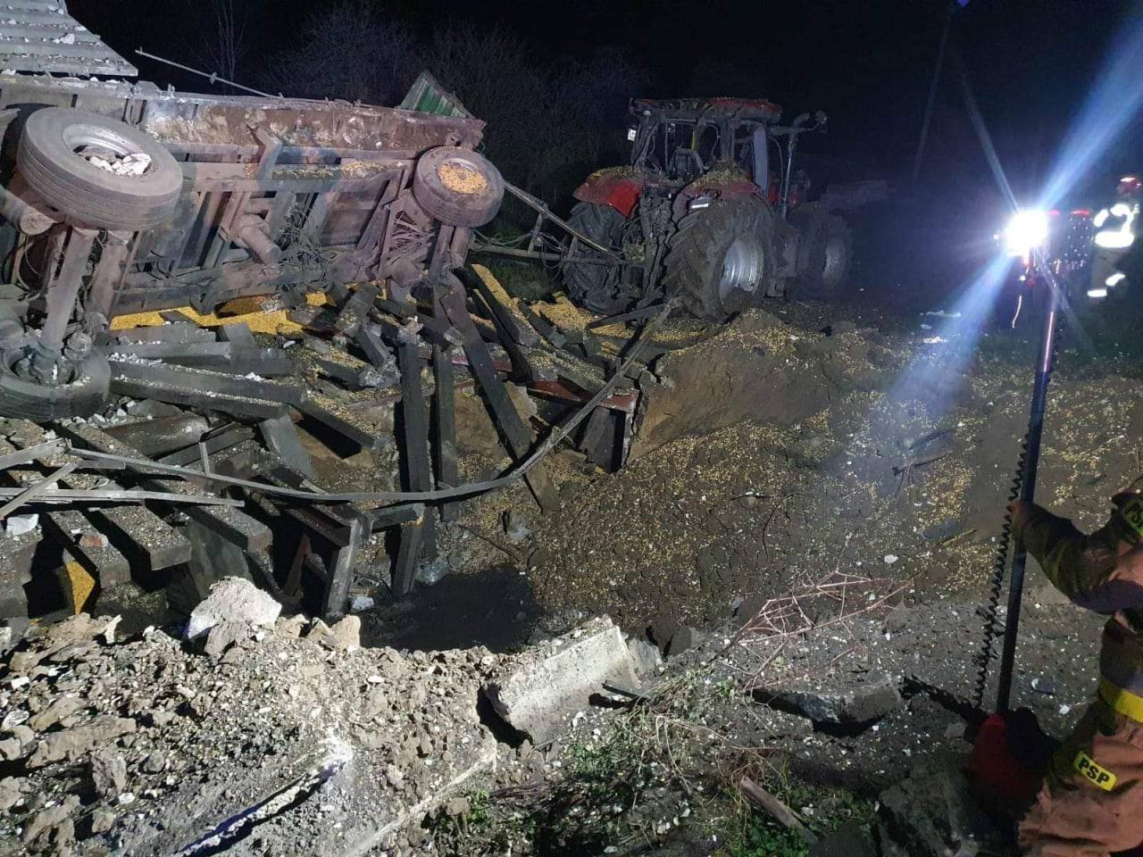 У Польщі через вибух загинули двоє людей: ймовірно, через російські ракети