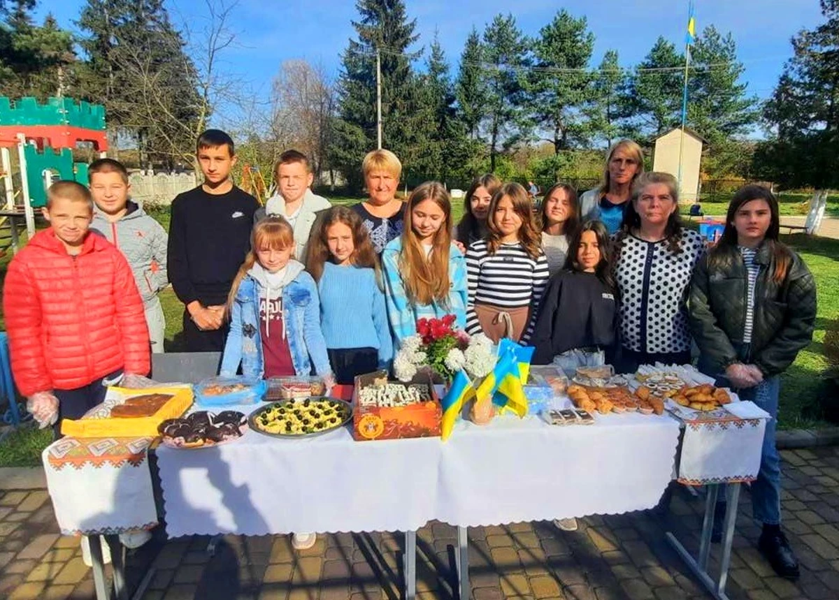 На Яворівщині менш ніж за три години зібрали більше 17 тисяч для ЗСУ