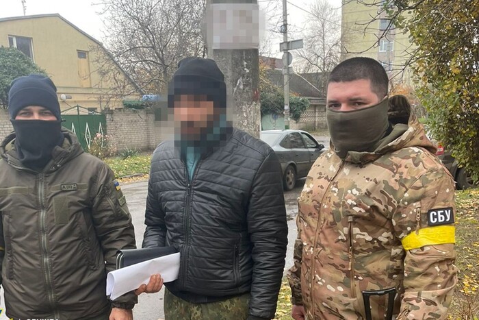 У Херсоні затримали двох колаборантів, які викрадали українців до катівень