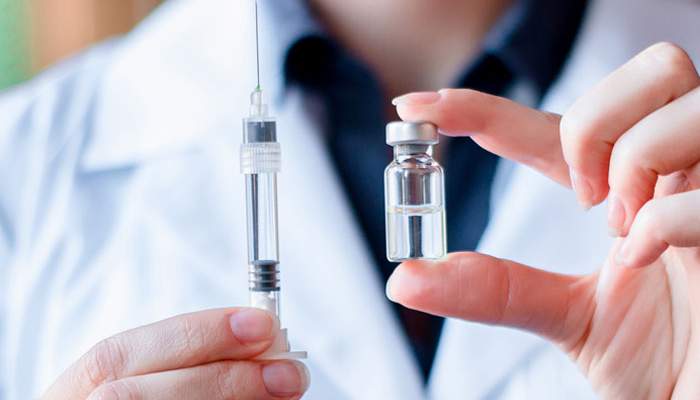 Вакцинуються та обирають «Comirnaty» (Pfizer): медики розповіли про ситуацію зі щепленнями від коронавірусу