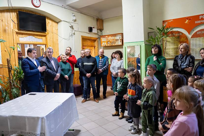 Учні та військові з Яворівщини отримали гуманітарну допомогу від Німеччини