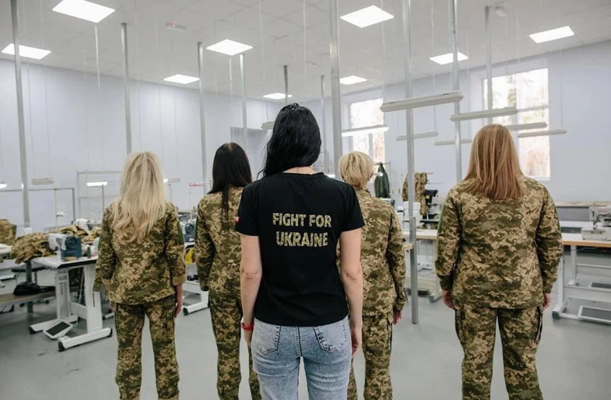 У Львові розпочали відшив форми для жінок військових