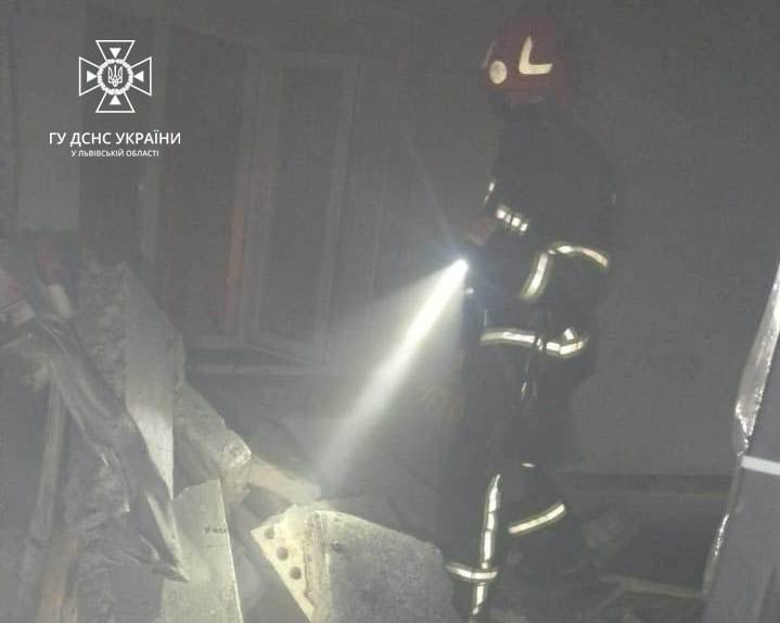 У Львові в чотириповерхівці стався вибух