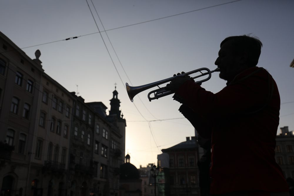 Львів завтра попрощається з двома Героями