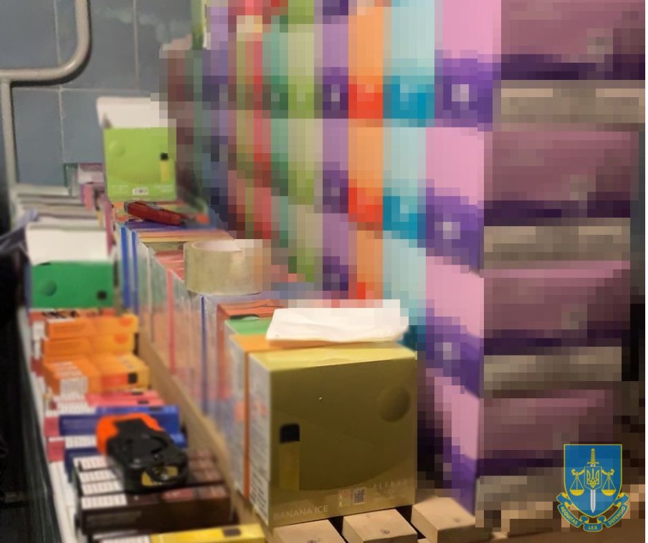 У Львові викрили незаконних торговців електронними сигаретами: вилучили товарів на 10 мільйонів