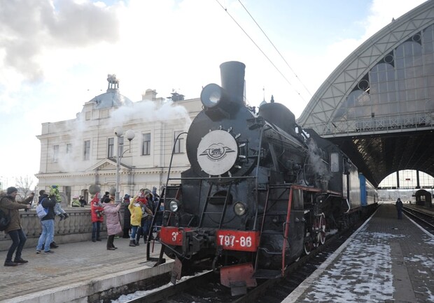 У Львові курсуватиме на свята ретро-потяг: куди можна поїхати та яка ціна