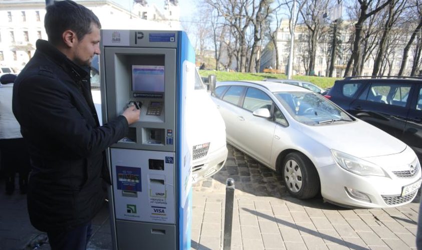 У Львові облаштують ще 108 паркомісць
