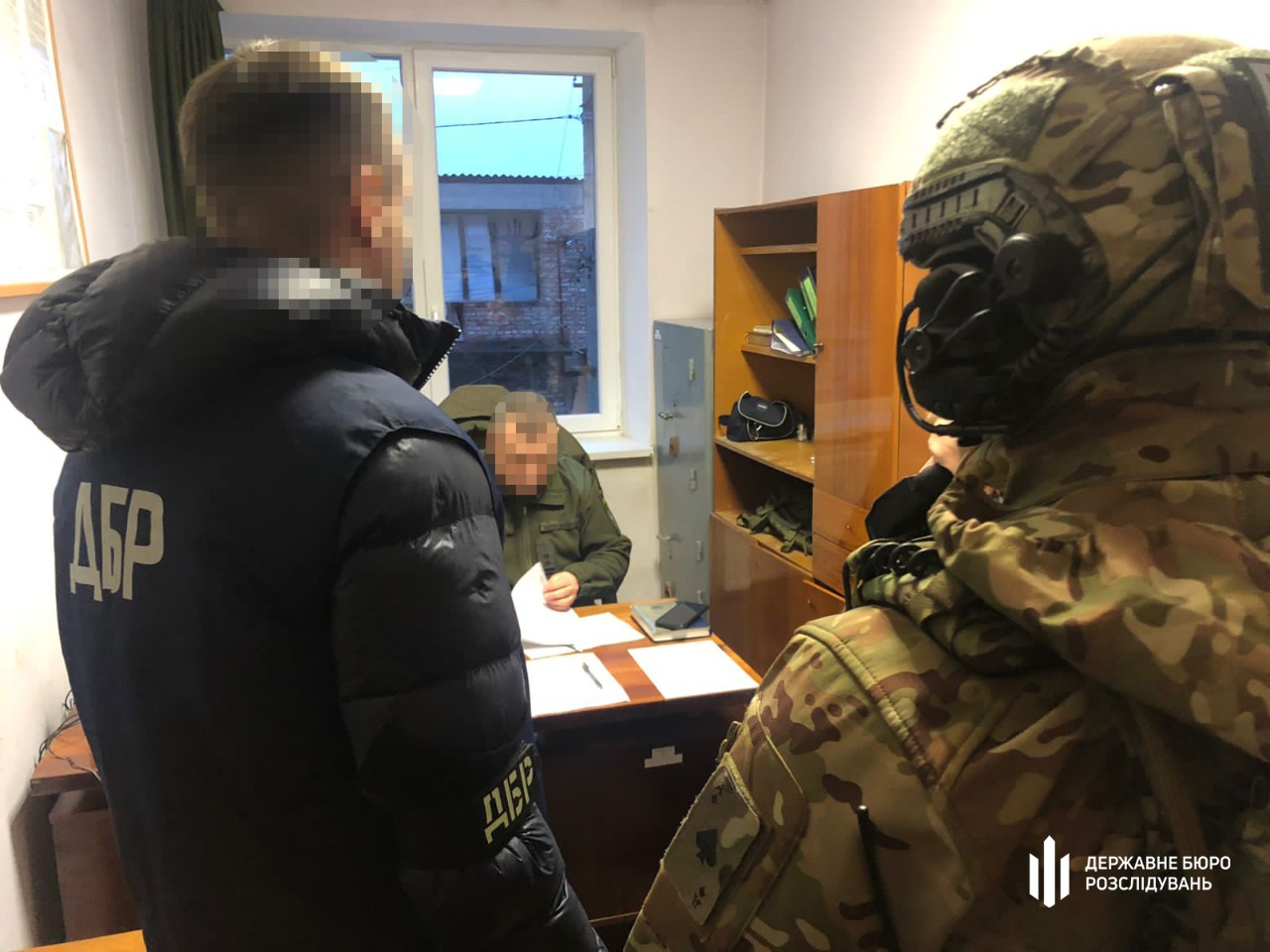 На Львівщині зловили на хабарі начальника військомату і голову лікарської комісії: їм загрожує до 10 років тюрми