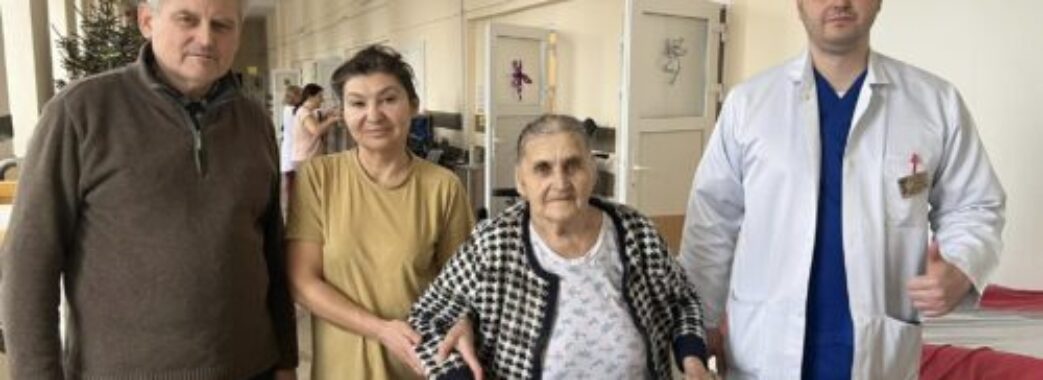 Львівські хірурги врятували 93-річну бабусю від ампутації ноги