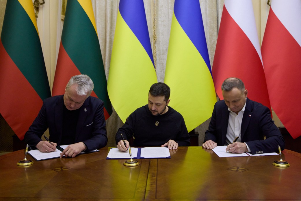 Президенти України, Литви та Польщі підписали Спільну декларацію у Львові