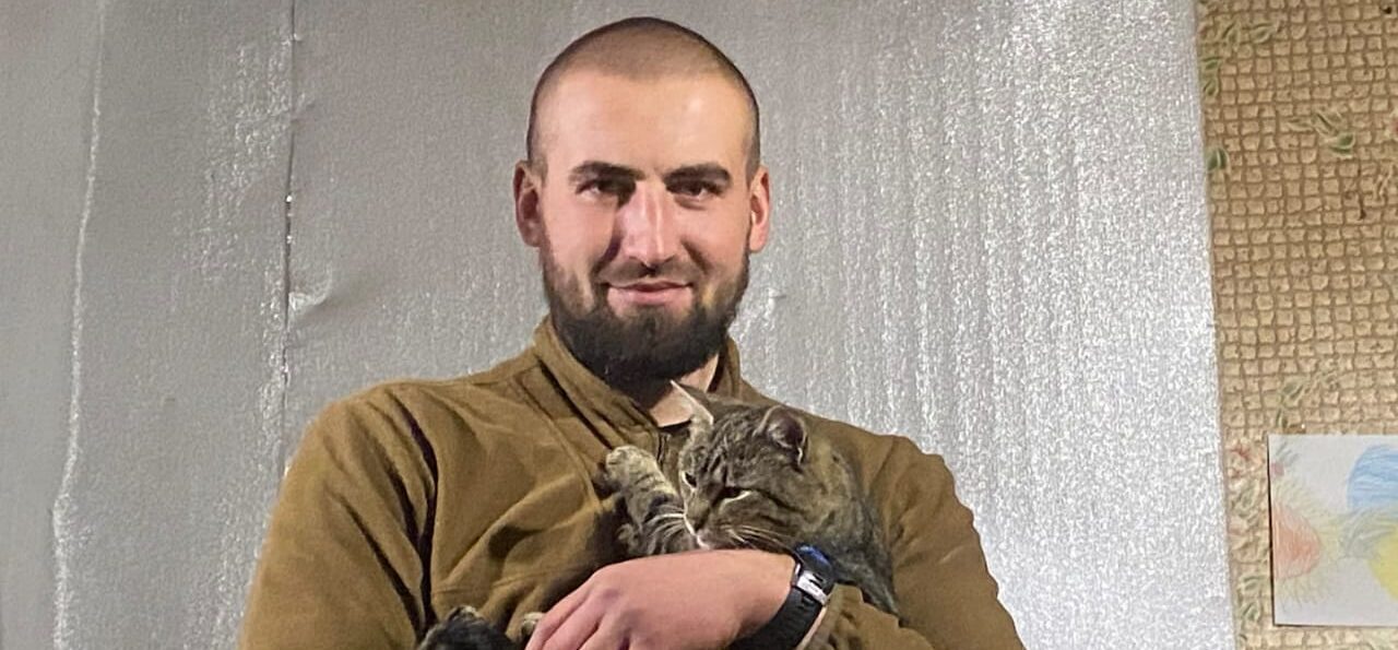 Він загинув, прикриваючи собою побратимів: жителів Львівщини закликають підписати петицію про присвоєння звання Героя України (посмертно) Олегу Мазуру