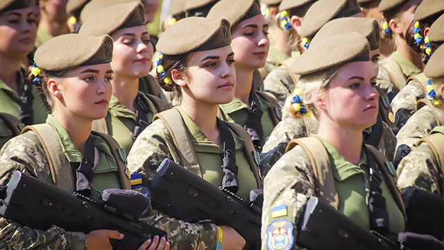Обов’язкова мобілізація жінок: до 2026 року жінки ставатимуть на облік добровільно