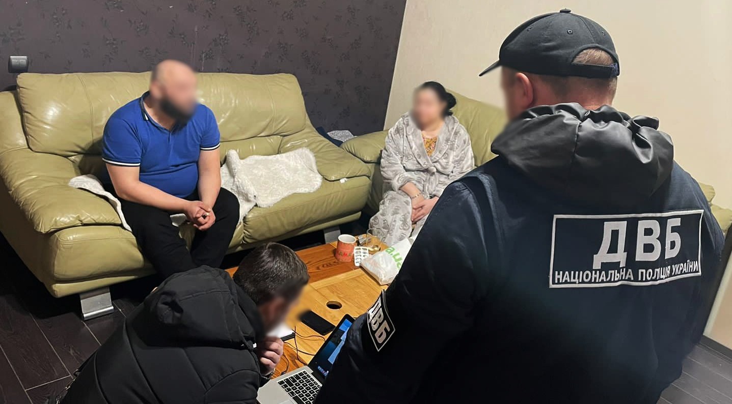 Чотирьох львів’ян викрили на торгівлі метадоном
