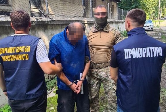 Отримували понад мільйон гривень прибутку щомісяця: у Львові викрили трьох наркоторговців
