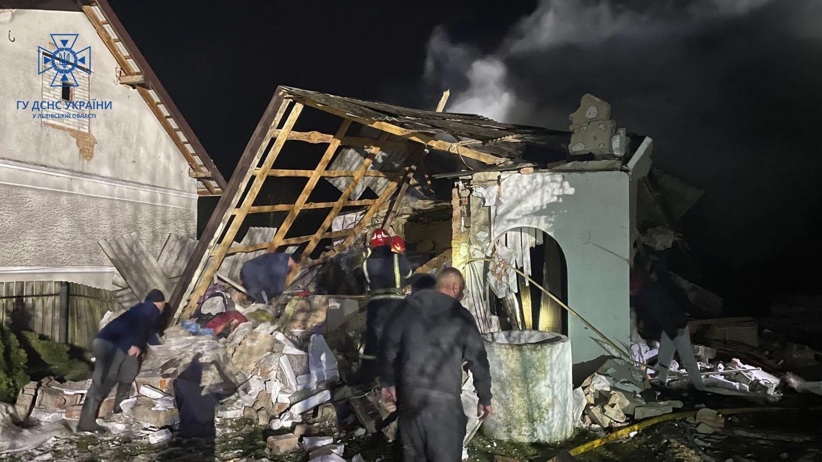 На Яворівщині внаслідок вибуху газу в будинку загинув 56-річний чоловік