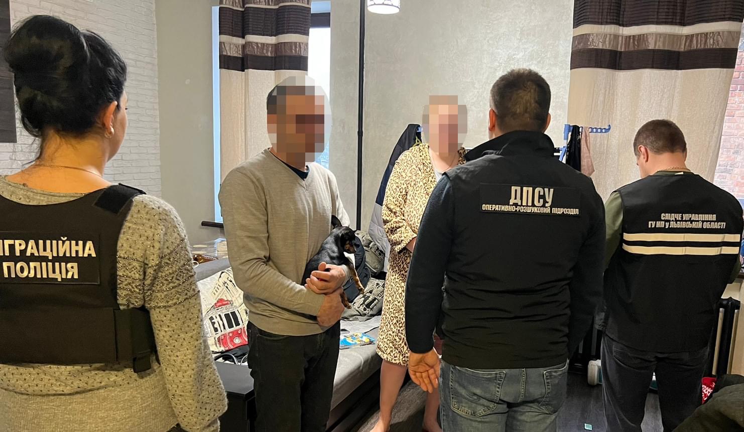 З особи брали 1300 доларів: на Львівщині затримали осіб, які незаконно переправляли ухилянтів за кордон