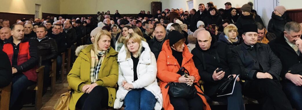 Роботу «Королівських Бескидів» визнали незадовільною: депутати Стрілківської громади звертаються до Президента України