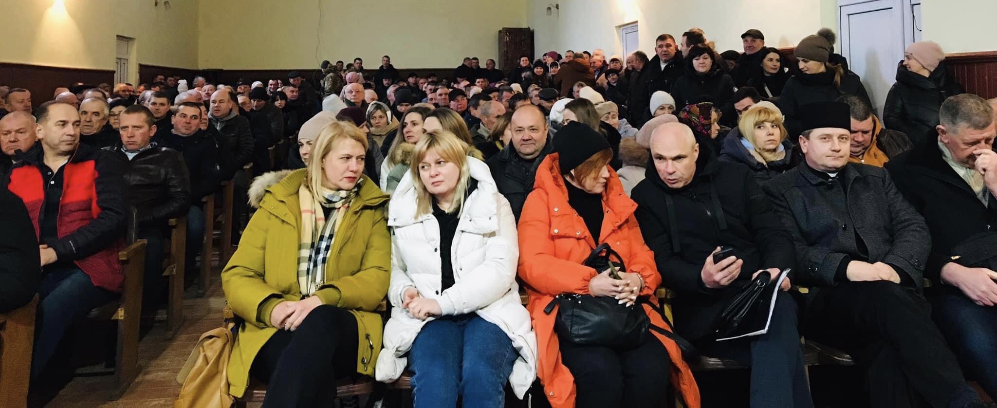 Роботу «Королівських Бескидів» визнали незадовільною: депутати Стрілківської громади звертаються до Президента України