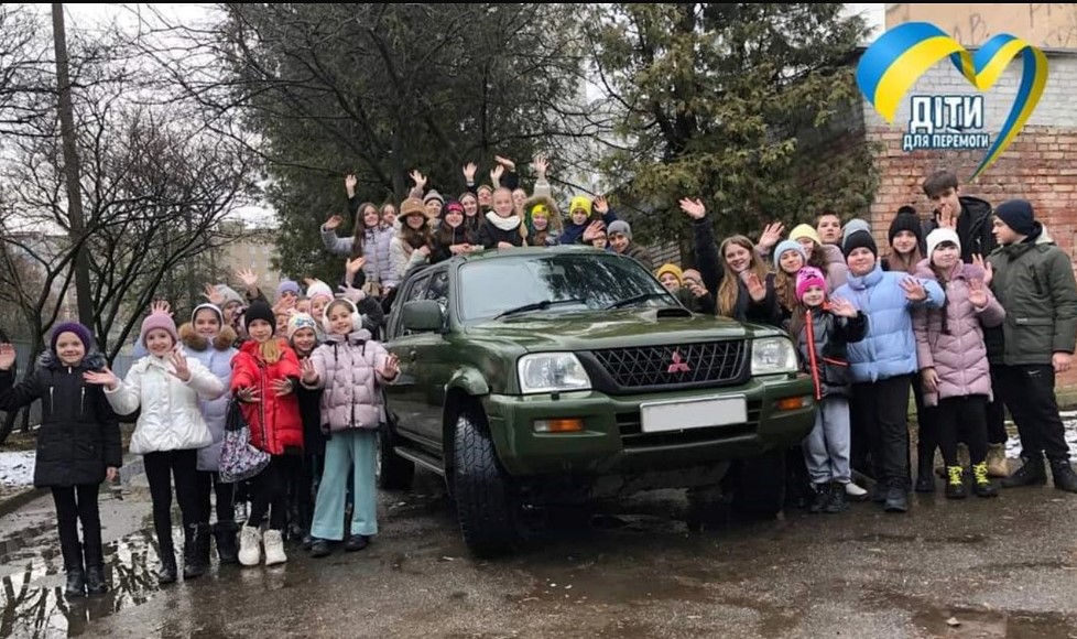 Вихованці культурно-мистецького центру «Острів дитинства» зібрали майже 25 тис. грн на благодійному концерті для ЗСУ