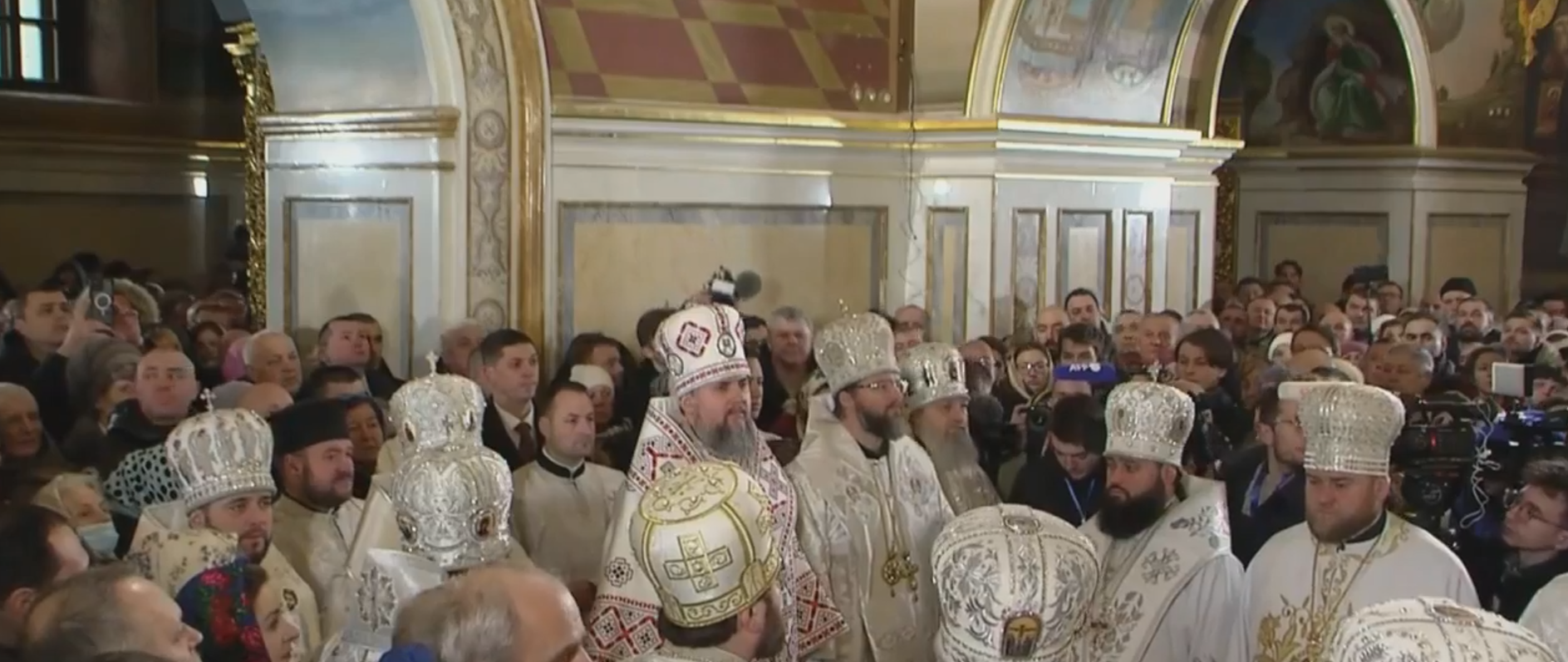 Митрополит Епіфаній проводить різдвяне богослужіння в Києво-Печерській Лаврі (ВІДЕО)