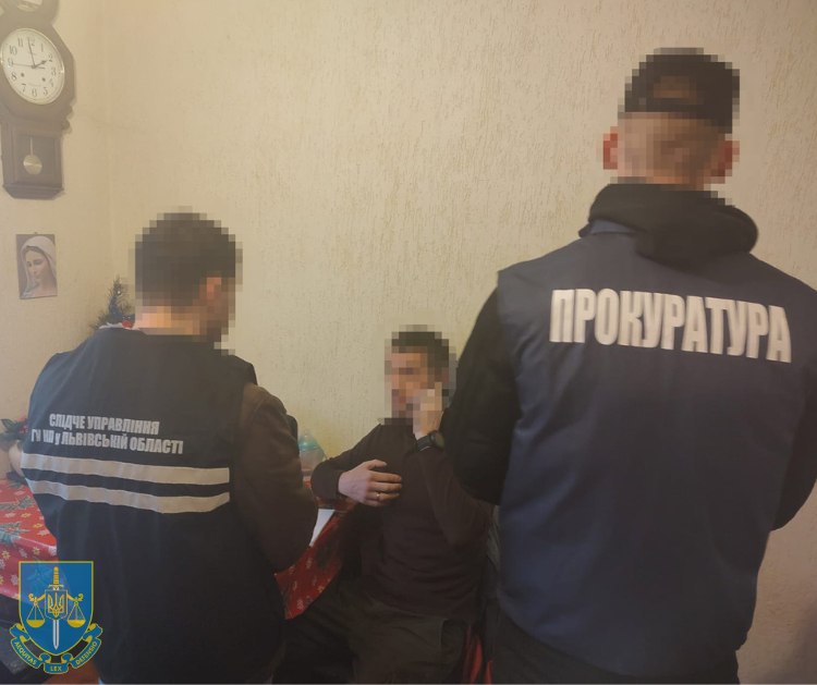 Троє турківчан вимагали 7000 доларів за неіснуючий борг