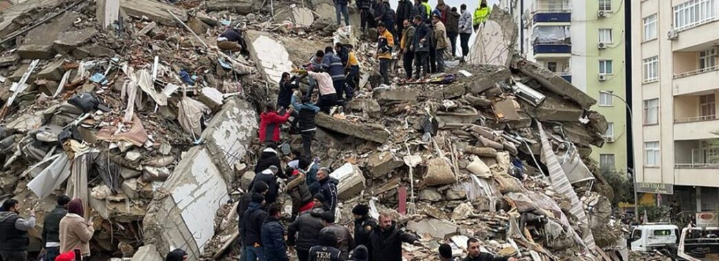 Число жертв землетрусу в Туреччині сягнуло вже близько 3 тисяч людей