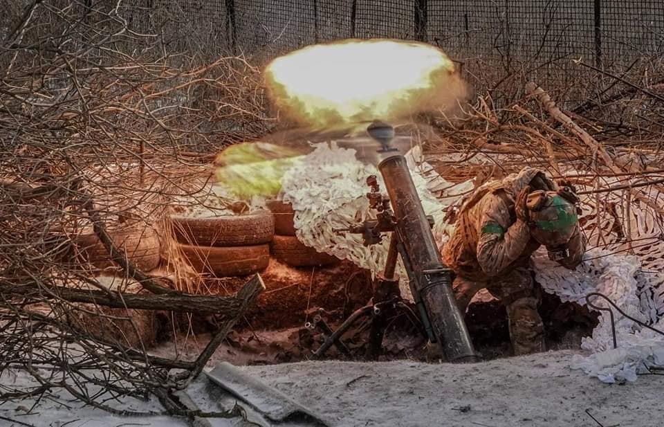 Втрати ворога: учора ЗСУ відмінусували ще понад 700 окупантів та один російський гелікоптер