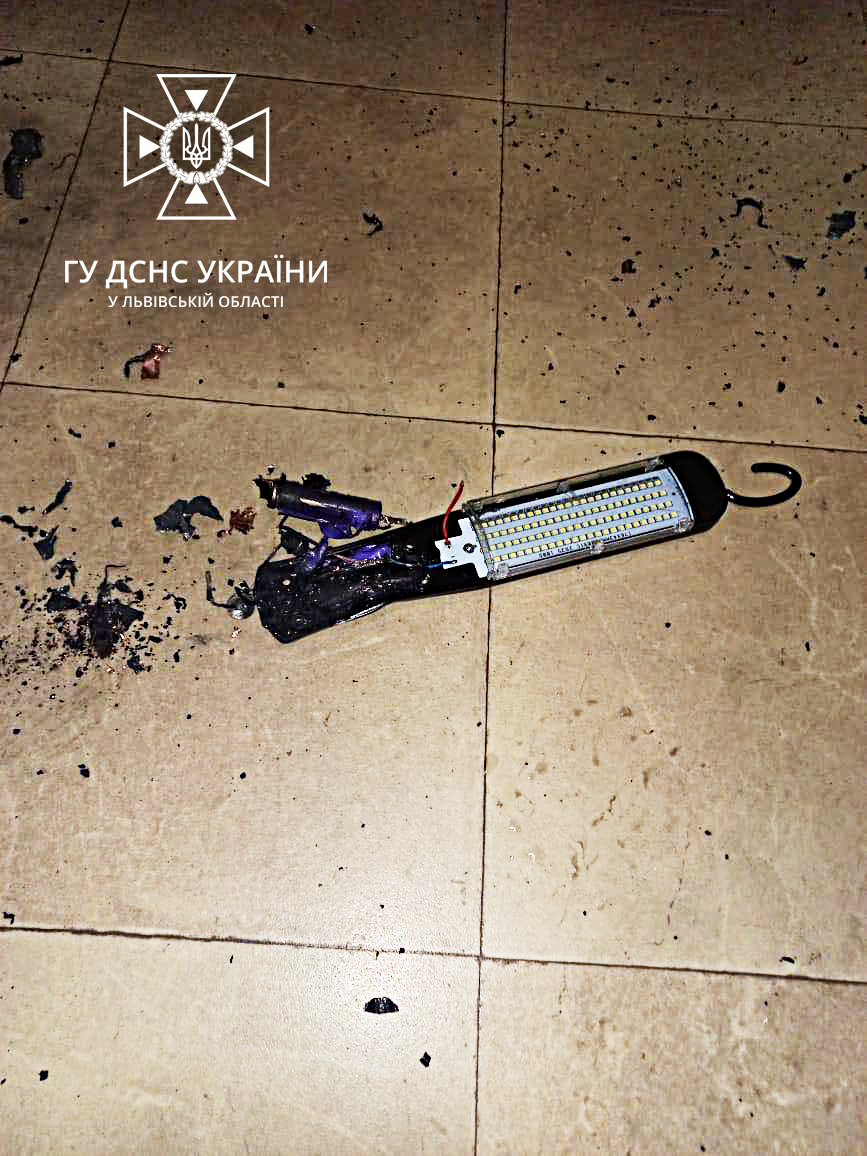 В квартирі на Сихові у Львові вибухнула акумуляторна батарея: постраждала жінка