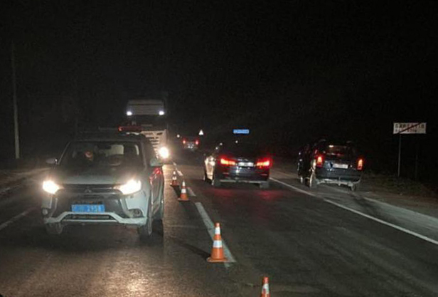 На Львівщині авто на смерть збило пішохода: особу загиблого встановлюють