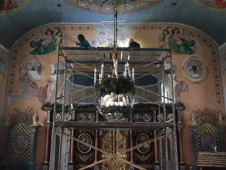 У церкві на Перемишлянщині знайшли розписи, яким понад 200 років