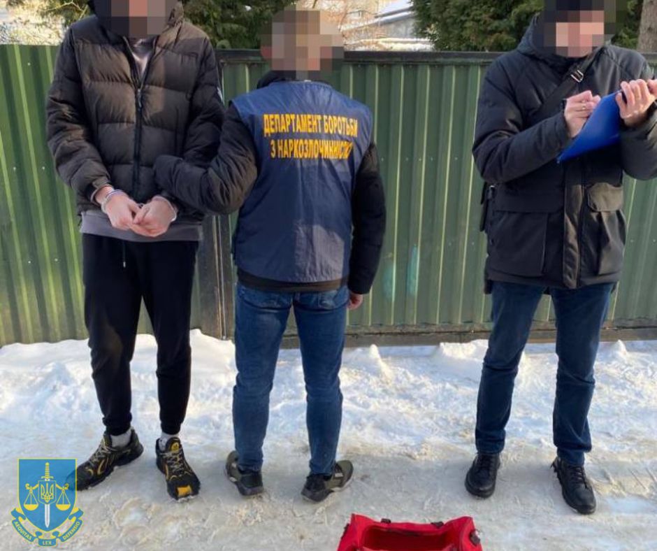 У 19-річного львів’янина під час обшуків знайшли наркотиків на понад 7 млн грн