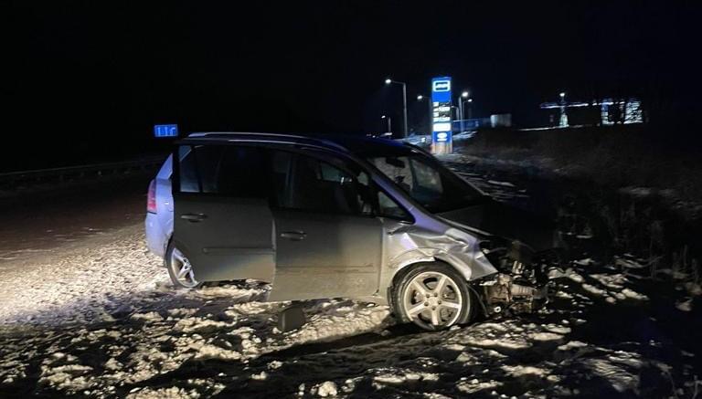 На Золочівщині у ДТП постраждала дівчина